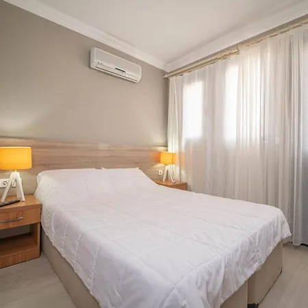 Lovely Flat With Balcony, Mountain View And Shared Pool In Oludeniz, Fethiye Apartamento Ovacık