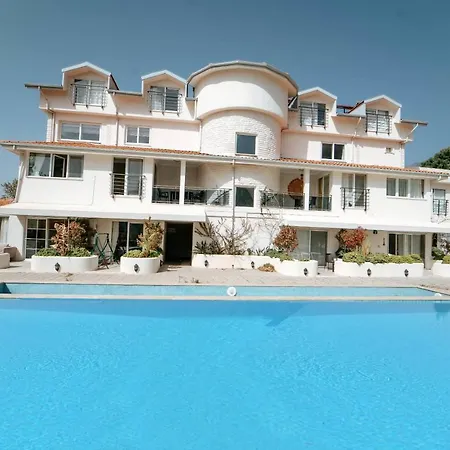 Lovely Flat With Balcony, Mountain View And Shared Pool In Oludeniz, Fethiye